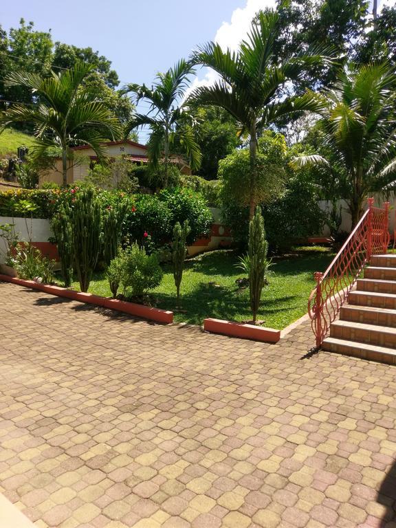 Polish Princess Guest House Port Antonio Eksteriør bilde